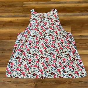 XXL Old Navy sleeveless shirt.